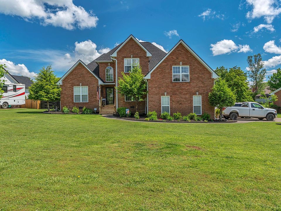 1st image of 213 Hickory Trl