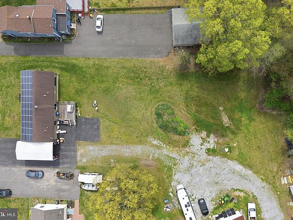 5th image of 38 N Dupont Rd