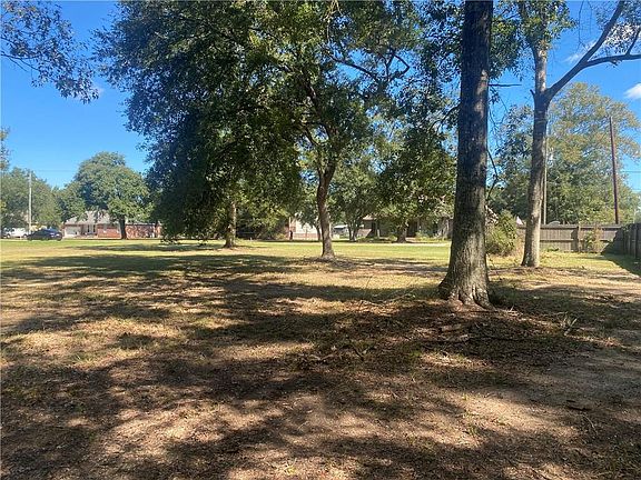 4th image of Willis Rd
