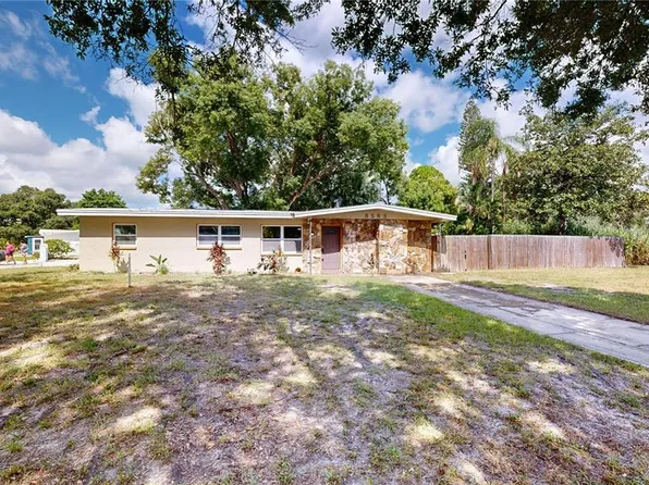 8583 Narcissus Ave, Seminole, FL 33777