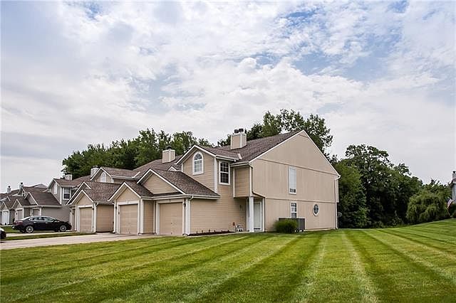 1st image of 5810 NW Plantation Ln