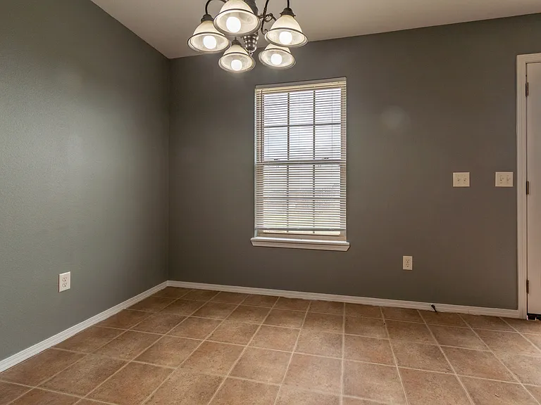 1040 Josie Kate Ln — Photo 6