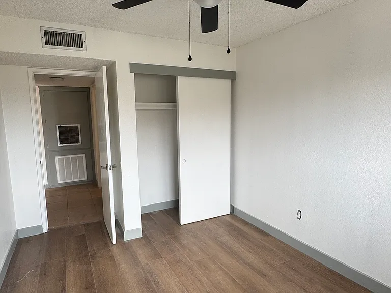 8130 N 33rd Dr #3 — Photo 8
