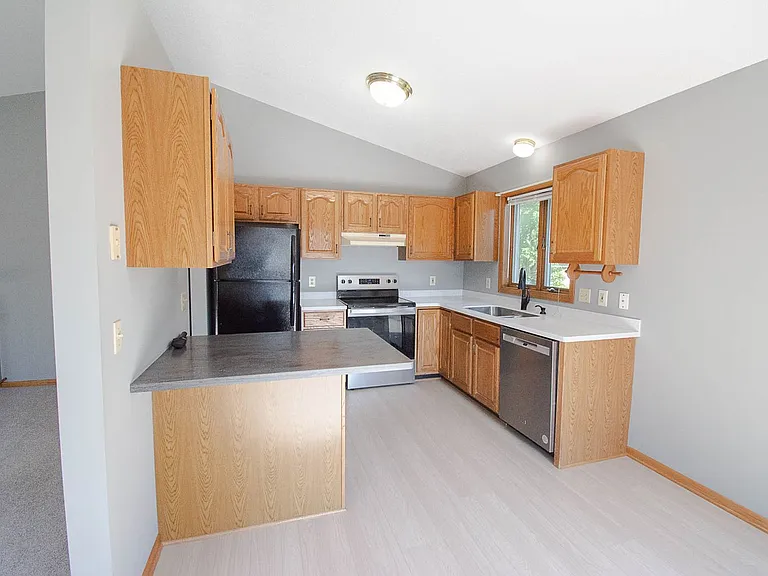 3536 Kelsey Ln SW — Photo 6