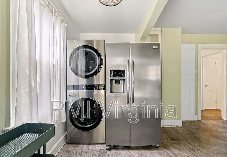 818 W 42nd St — Photo 19