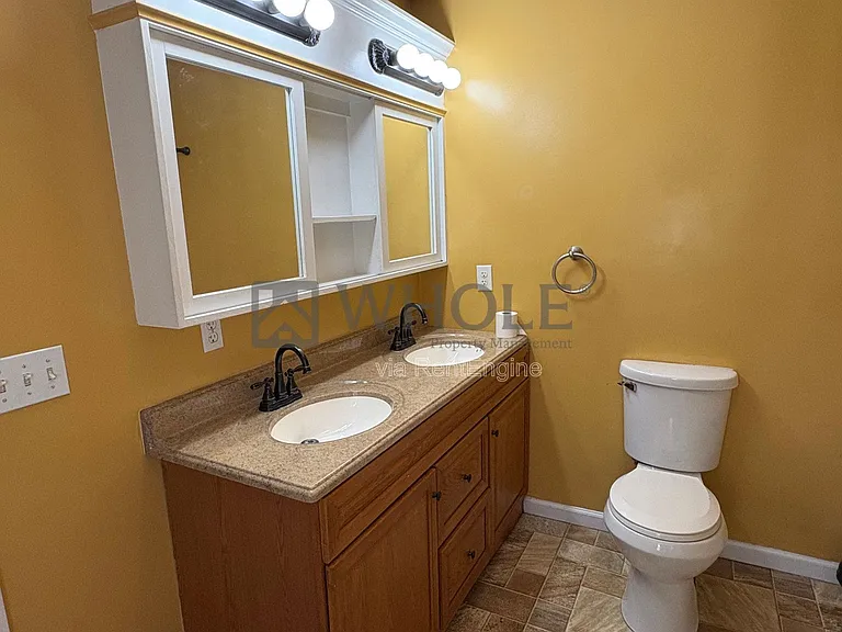 6921 S East Side Hwy — Photo 11