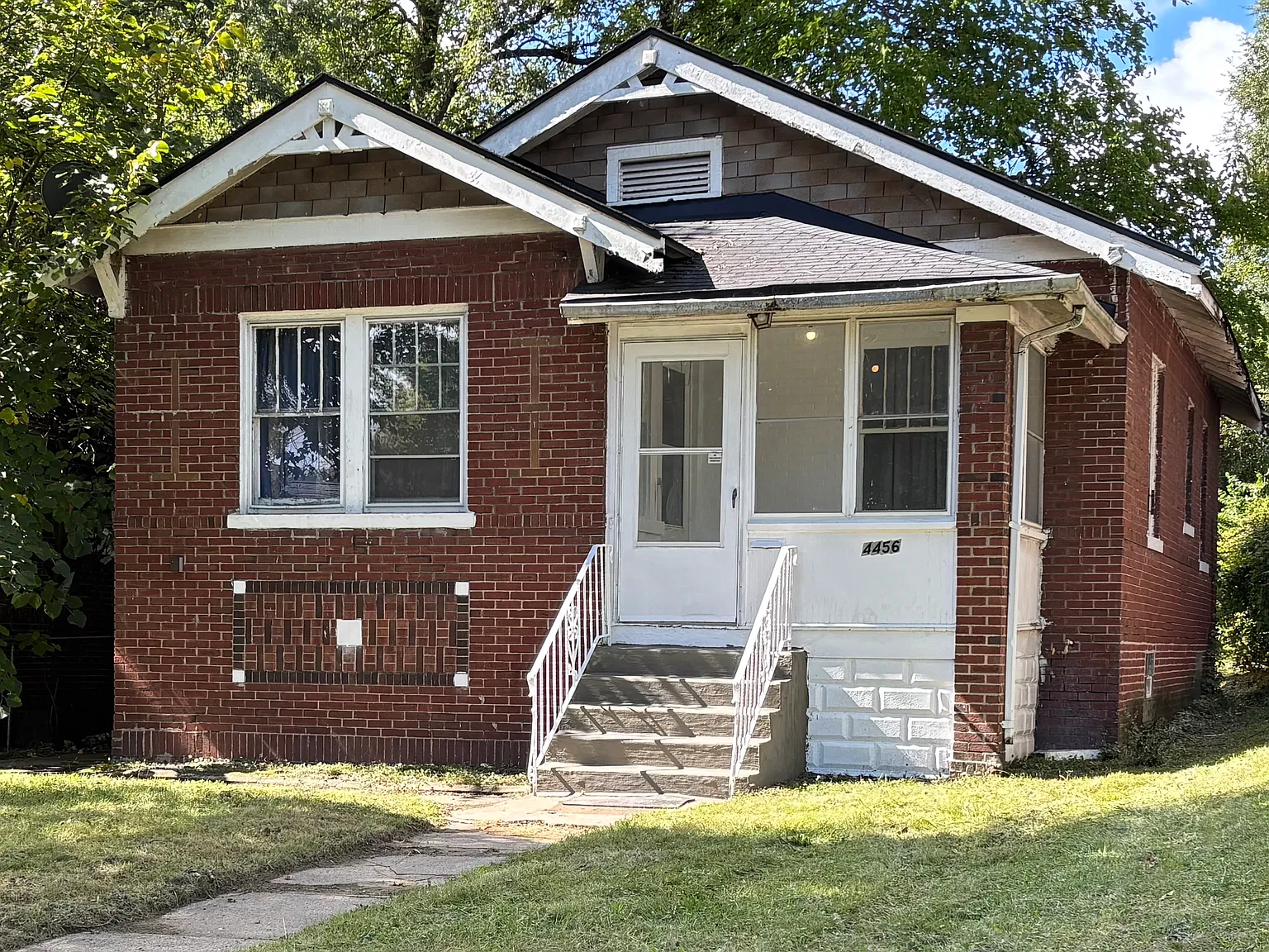 2 bed, 965 sqft, $1,250 — Photo 1