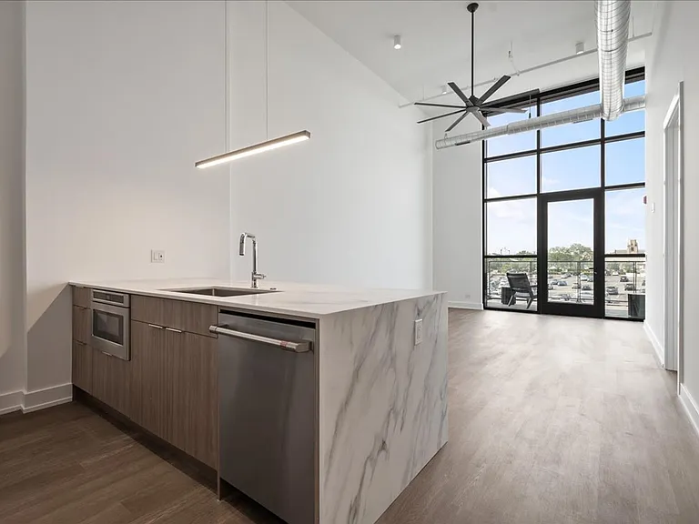 728 Lofts — Photo 15