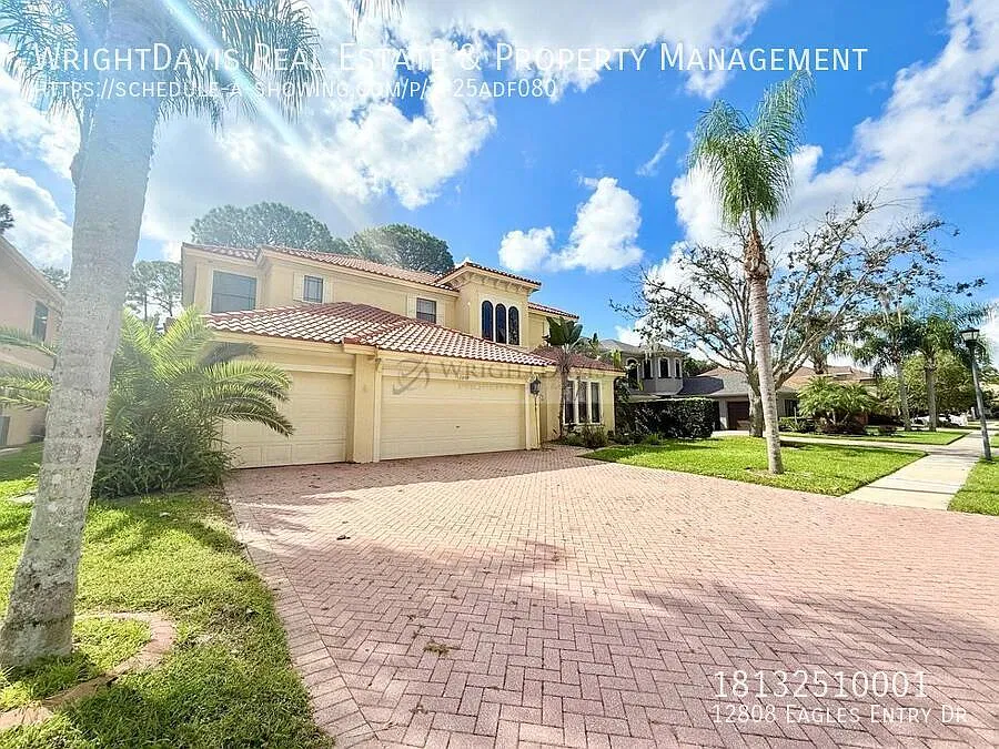 Stunning 4/3.5 pool home in Odessa! — Photo 3