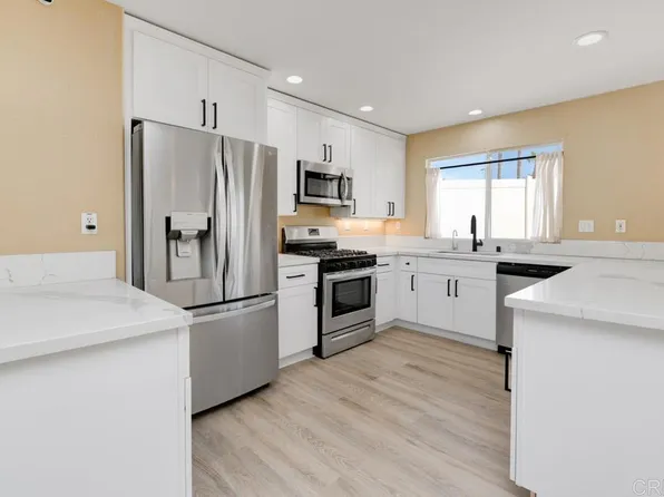 2156 Krystal Pl, Escondido, CA 92026