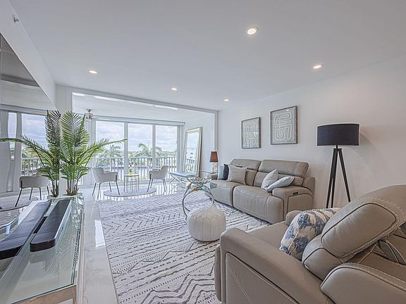 5th image of 3224 S Ocean Boulevard #612b
