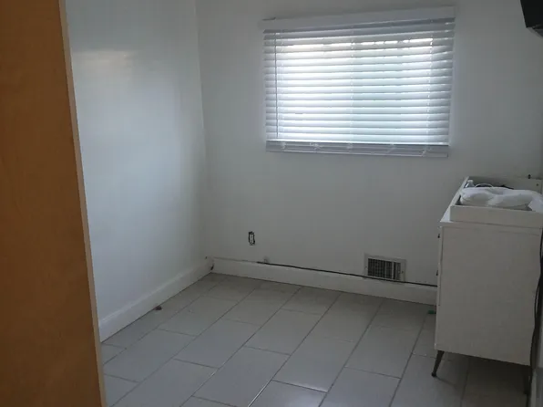 7 Rockville Avenue image 12 of 17