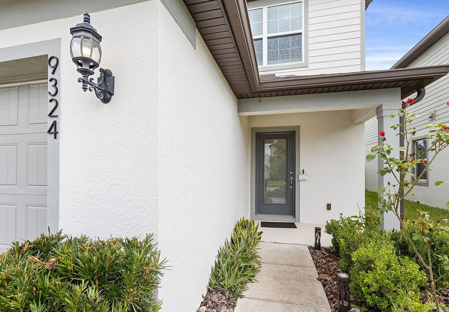 4 bed, 3.0 bath, 2200 sqft, $2,600 — Photo 3