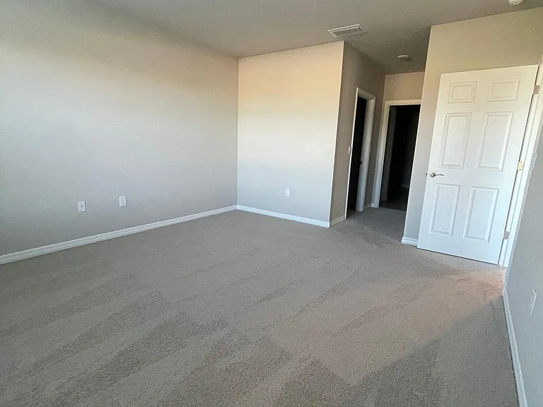 1437 NW 31st Pl — Photo 14