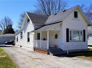 203 Dill Ave, Bowling Green, OH 43402