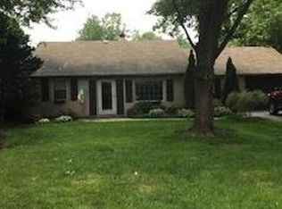 7 Maple Ln, Whitehouse Station, NJ 08889