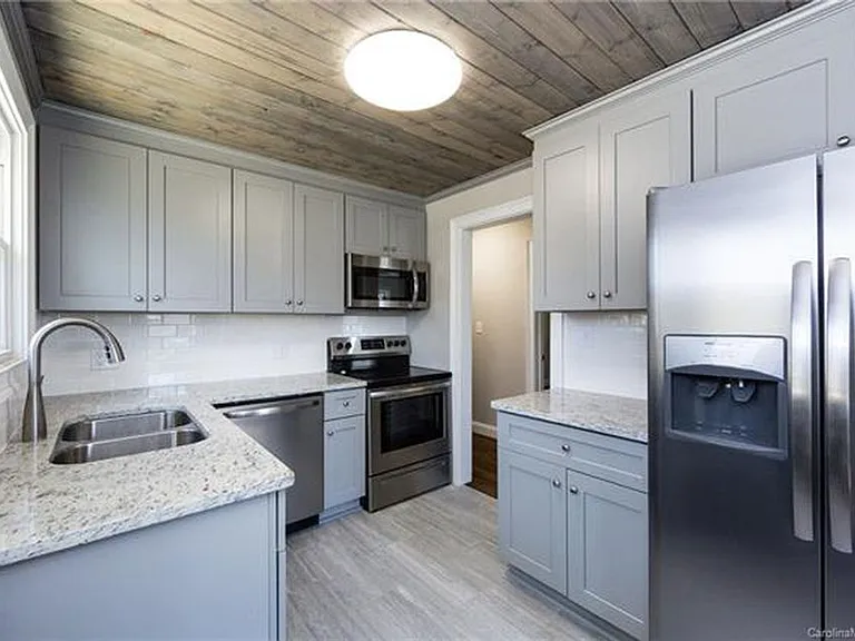 2939 Dogwood Ave — Photo 4