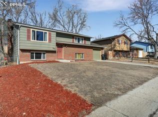 1204 Commanchero Dr, Colorado Springs, CO 80915