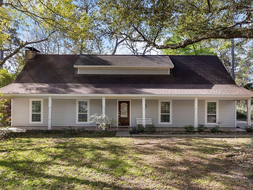 1st image of 1 Cape Chestnut Dr