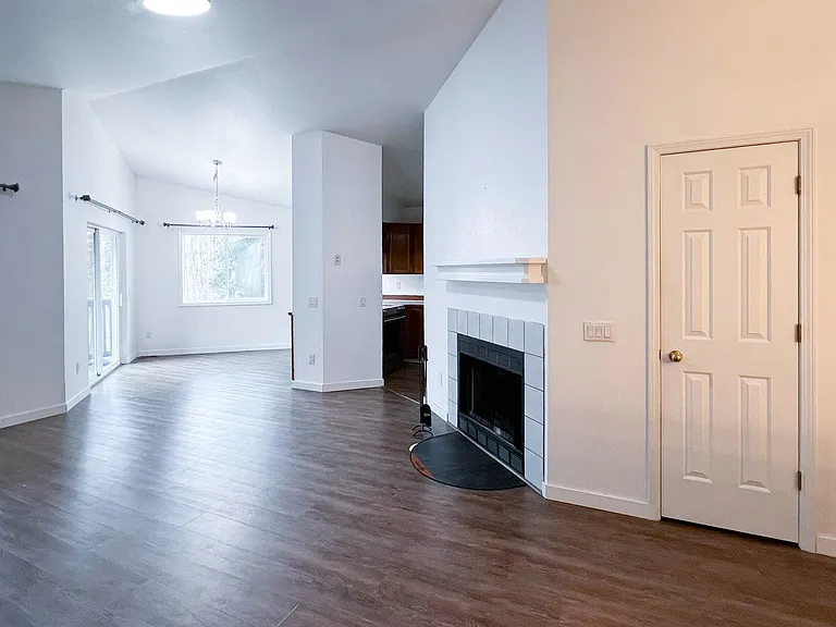 3664 Mirage Cir — Photo 7