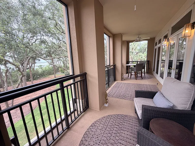 300 Grandview Ct #323 — Photo 15