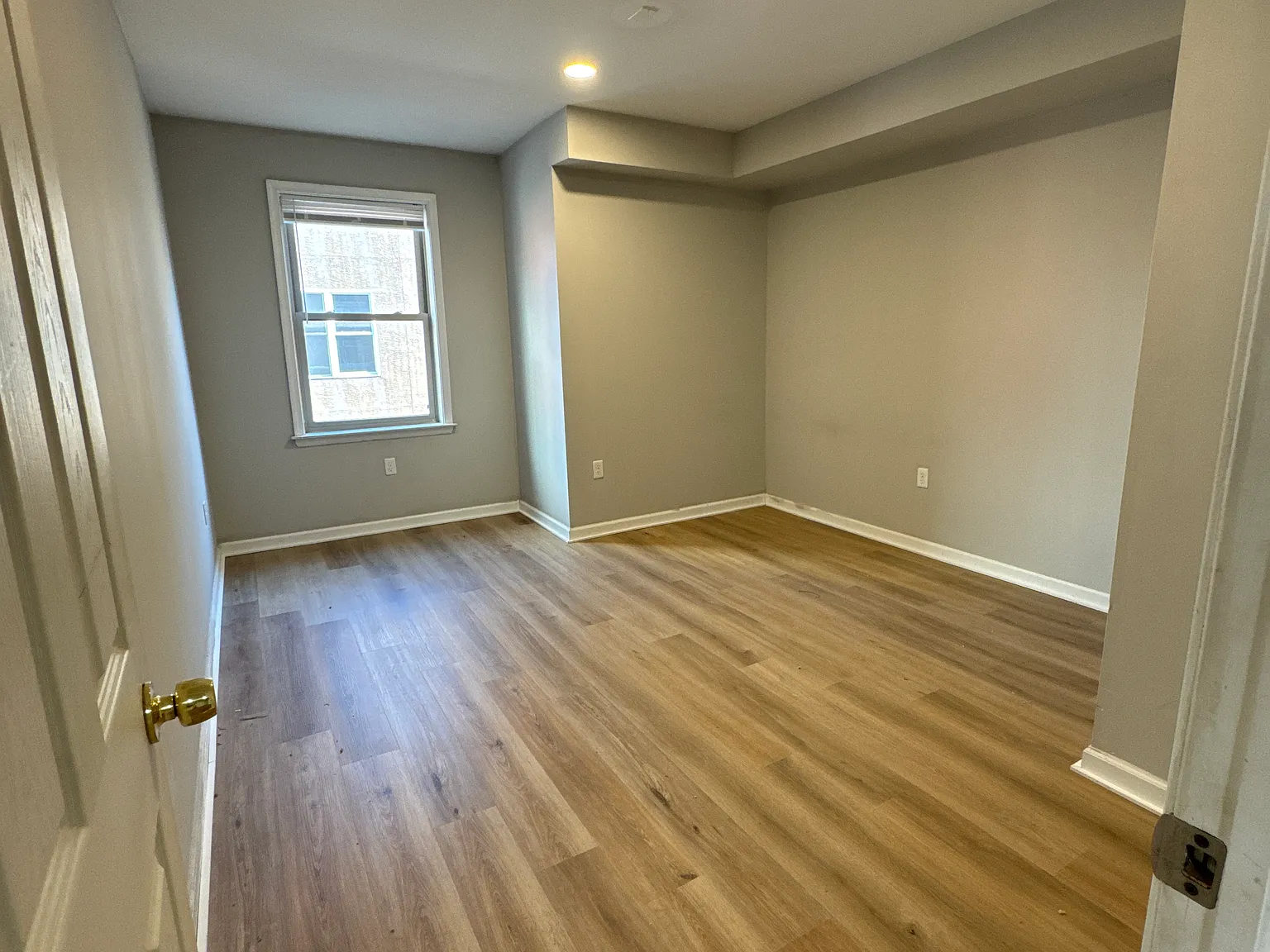 4 bed, 2.5 bath, 1500 sqft, $2,700 — Photo 2