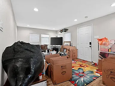 511 W Orange St — Photo 20