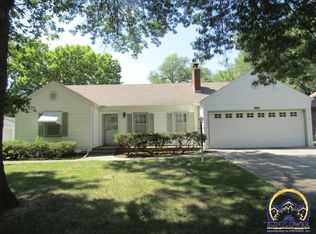 2127 SW Moundview Dr, Topeka, KS 66614