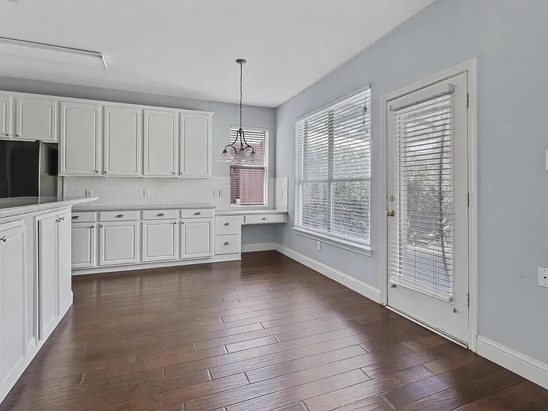 9669 Plains Cir — Photo 11