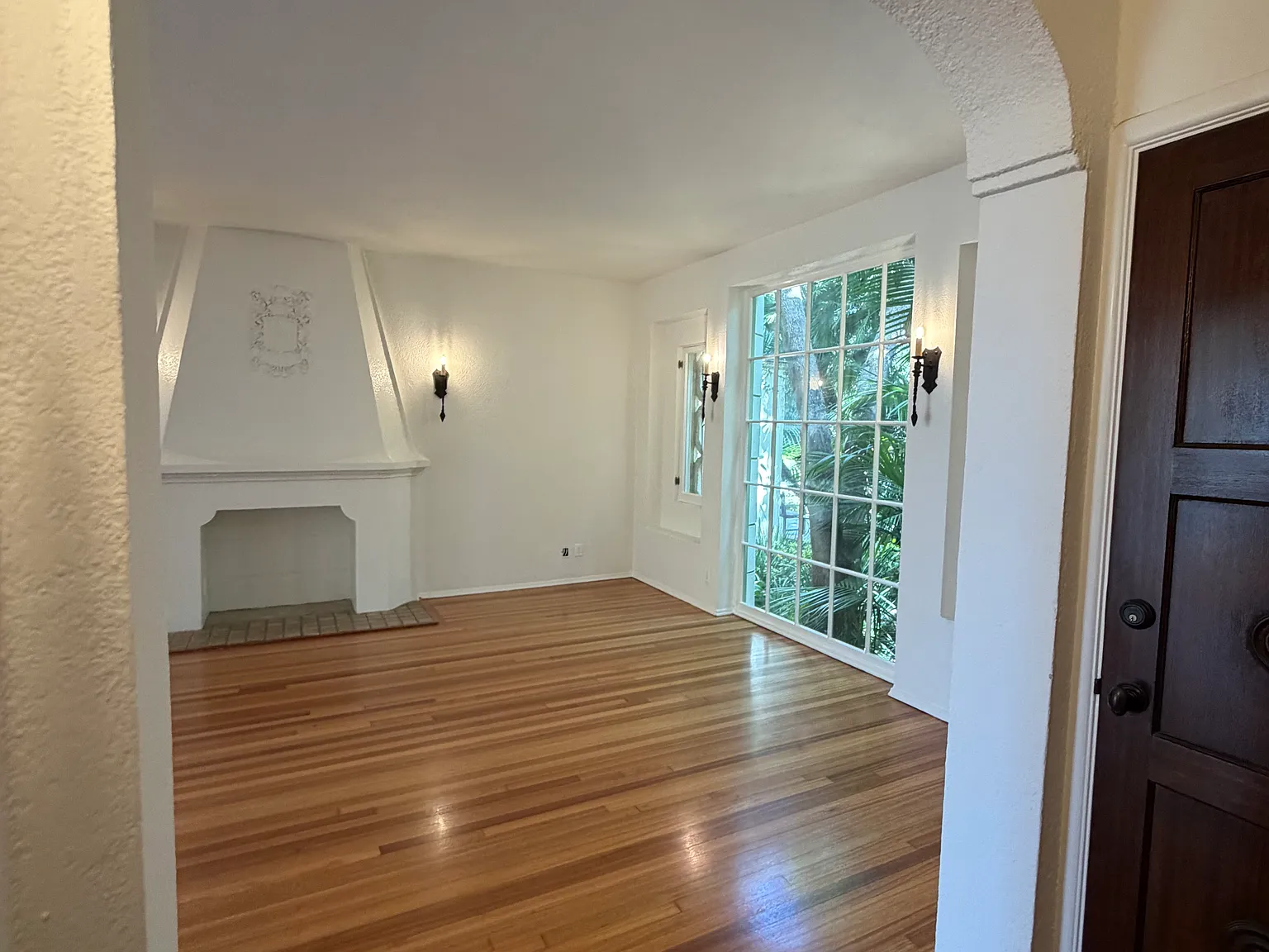 1 bed, 1000 sqft, $4,400 — Photo 4