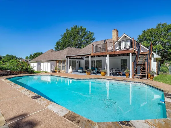 107 Sundance Ct, Hudson Oaks, TX 76087