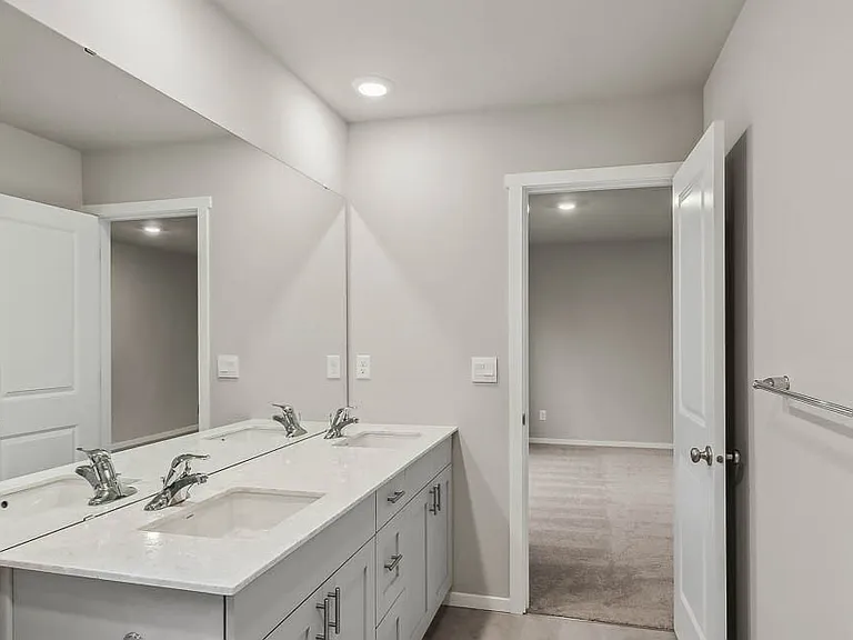 1441 SW Fielder Pl — Photo 21