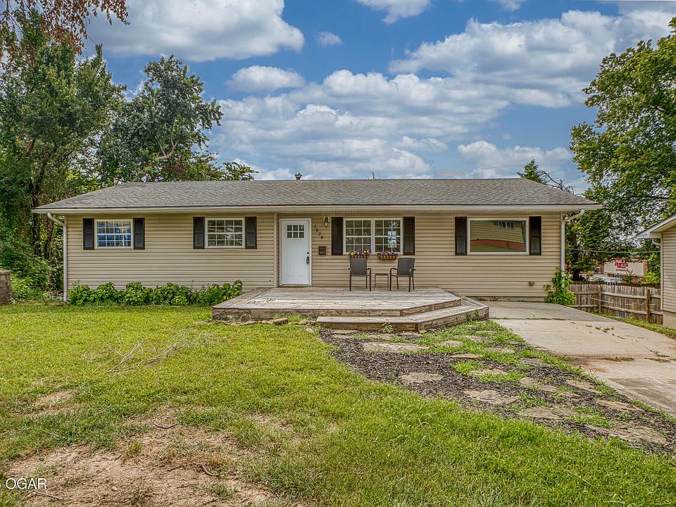 1st image of 1628 Jefferson Cir