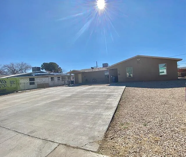 6204 Weems Ct #A — Photo 2