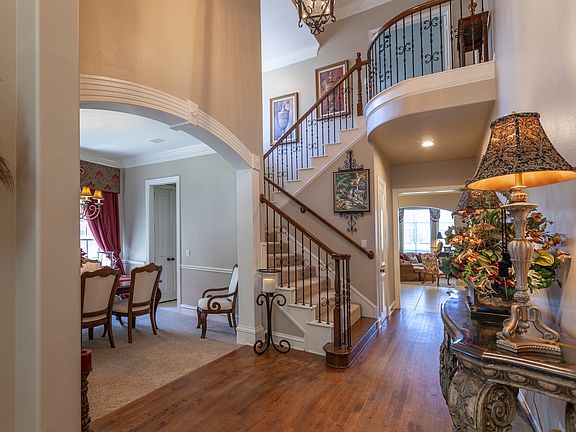5th image of 8009 Stonehill Dr
