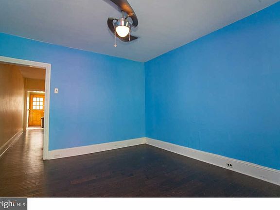 2nd image of 4552 Silverwood St