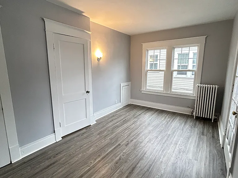 Jersey Apartments — Photo 17