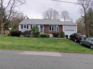 1 Hood Pl, Cortlandt Manor, NY 10567