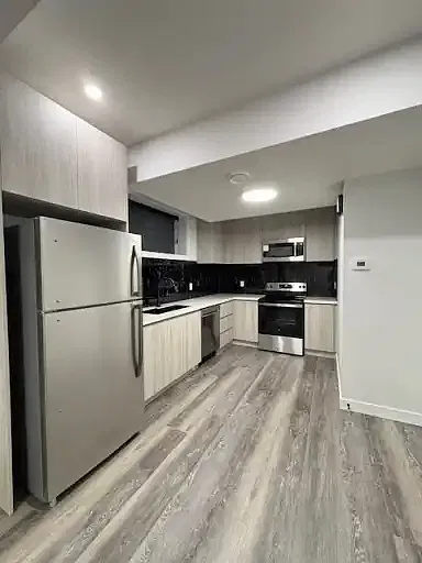 1 bed, 1.0 bath, 875 sqft, $1,300 — Photo 3