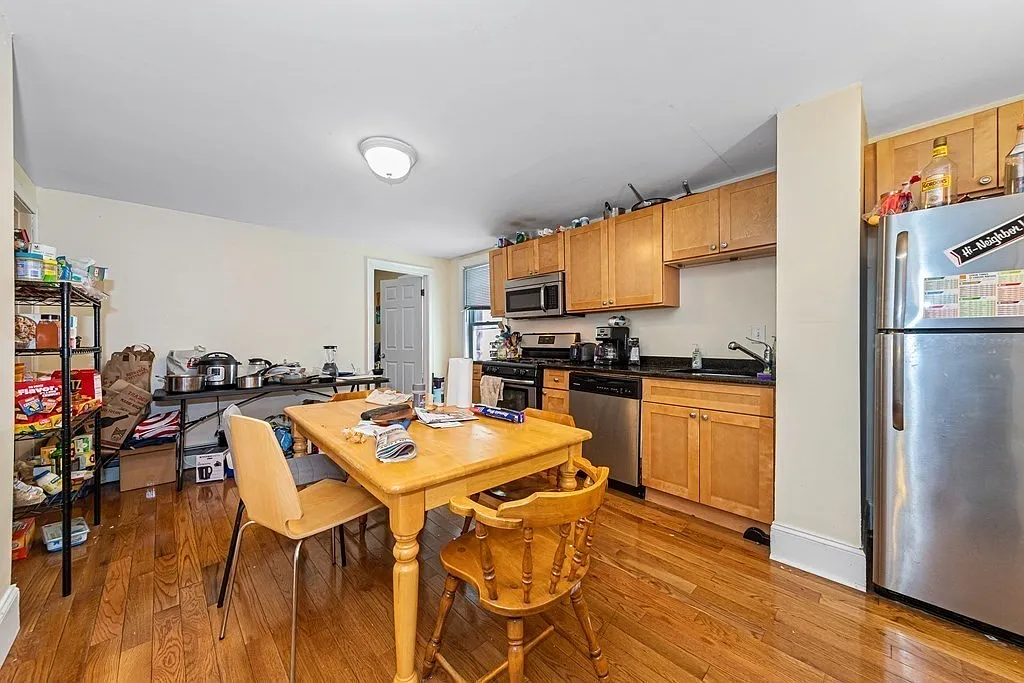 Building Photo - 44 Hillside St #1D