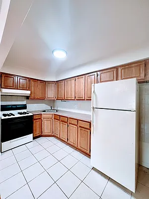 Rented by MANIFEST YOUR REALTY LLC | media 2