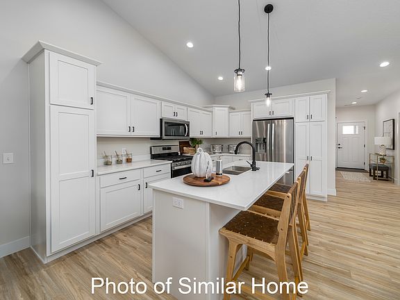 5th image of 519 N 2nd Ave