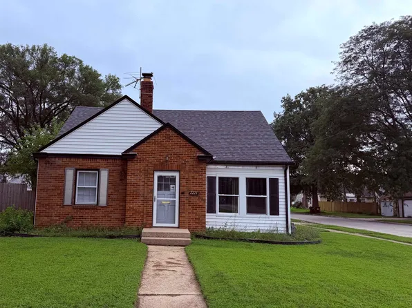 2224 Lawndale Ave, Rockford, IL 61103