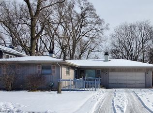 355 Heine Ave, Elgin, IL 60123