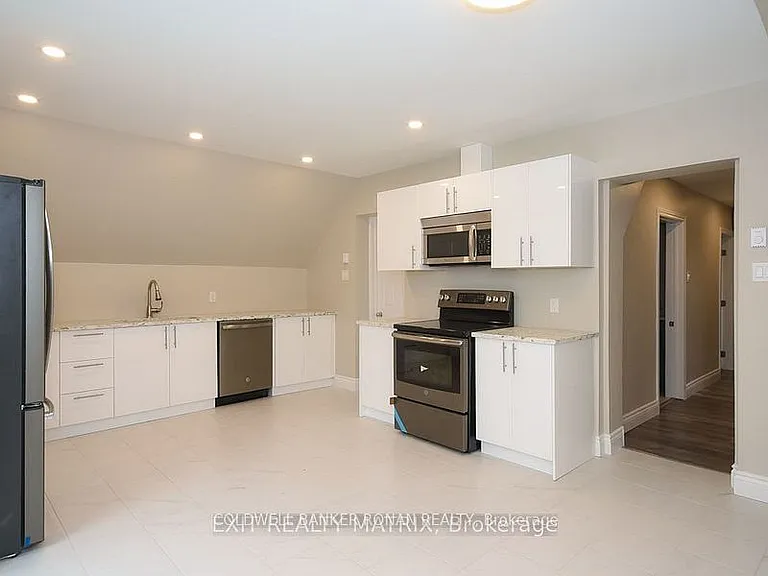 1429 Meadow Dr #2 — Photo 7