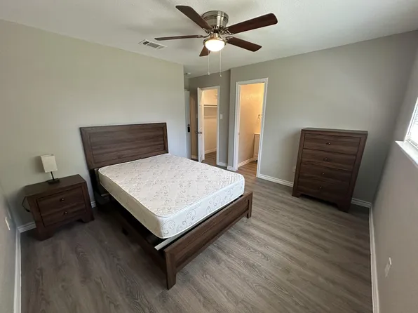 (undisclosed Address), Fort Worth, TX 76105