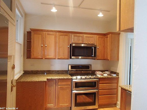 5th image of 6427 N Leavitt St #1718