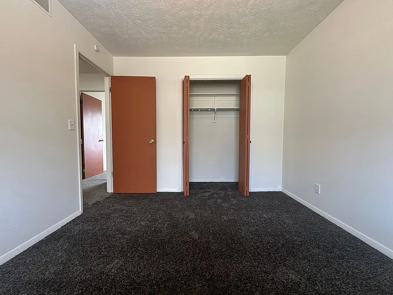 101 E Lincoln St — Photo 12