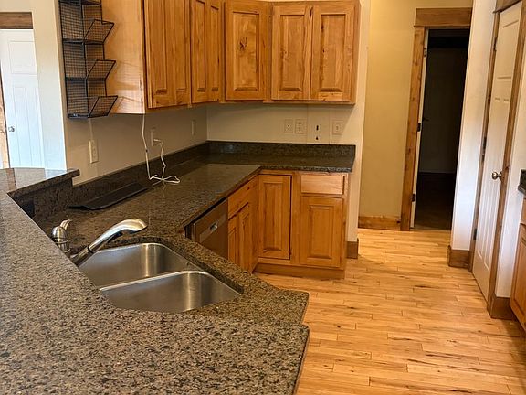 4th image of 3114 Madrona Ln