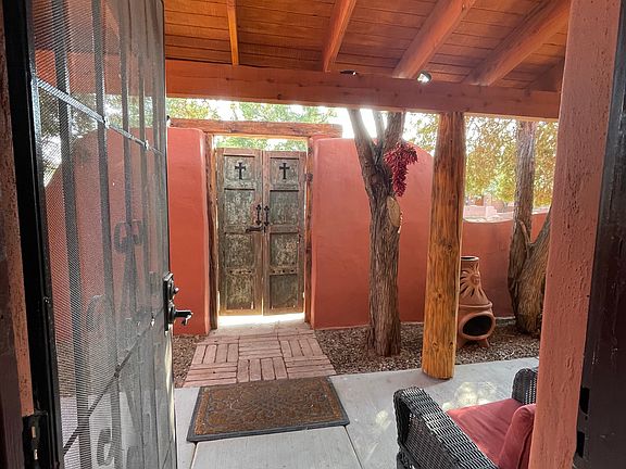 2nd image of 2691 Calle De Principal